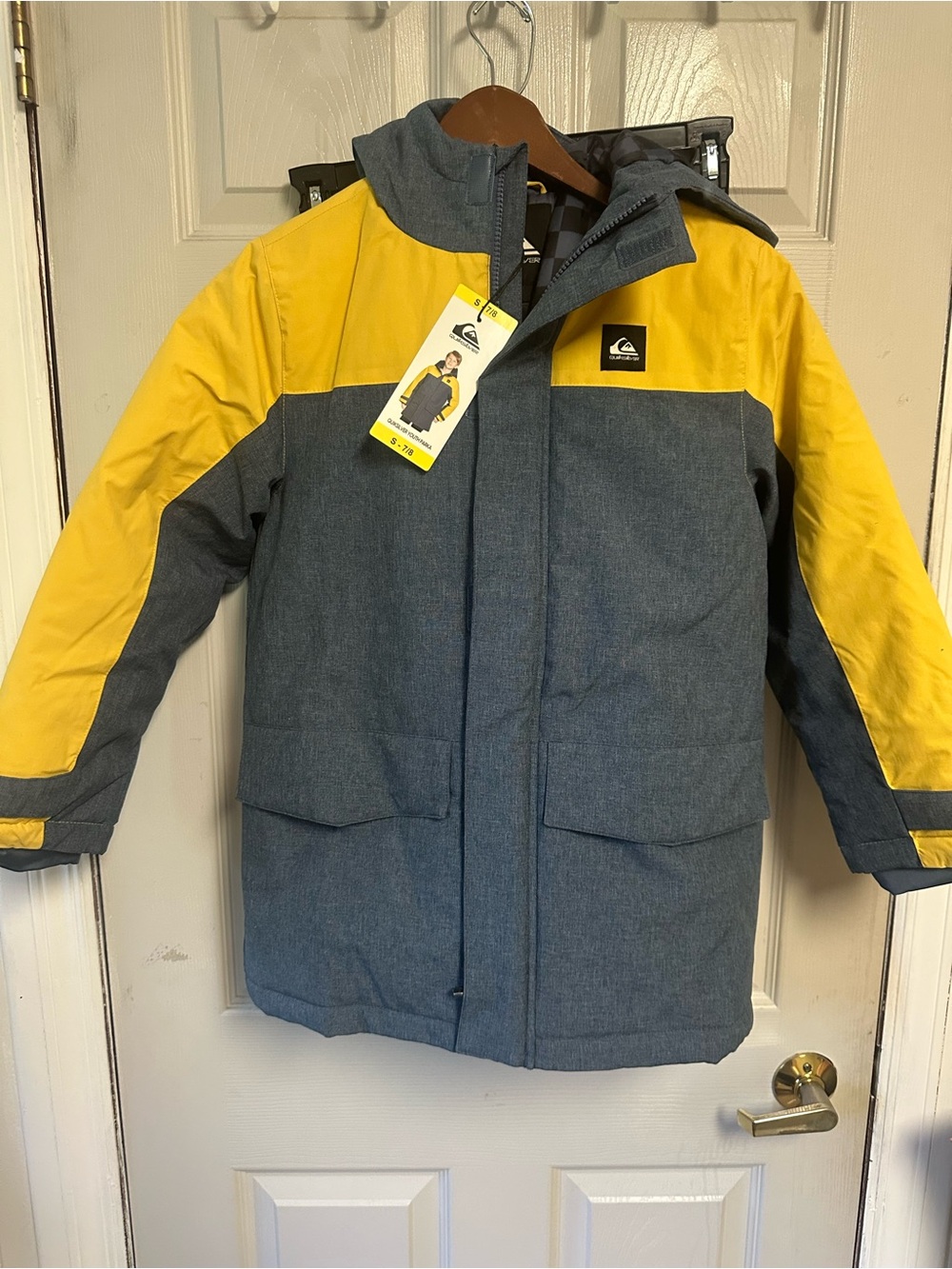 Quiksilver Boys' Yellow & Gray Colorblock Hooded Puffer Jacket